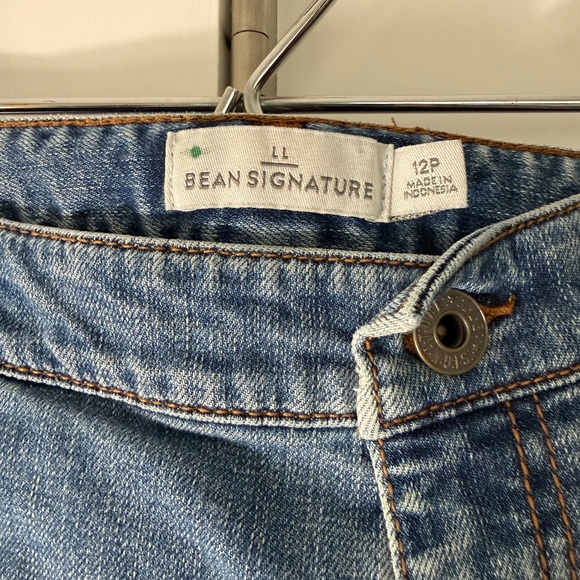 LL Bean Boyfriend Jeans - petite - Picture 2 of 5